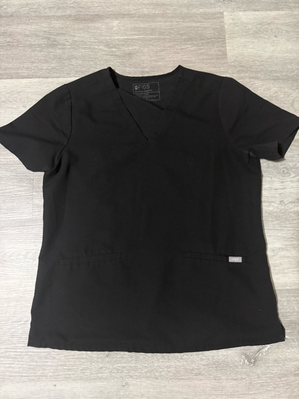 Black Figs Casma 3 Pocket Top